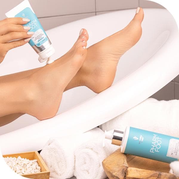 Pharm Foot - Nourishing & Regenerating Cream - S2 - 400 ml