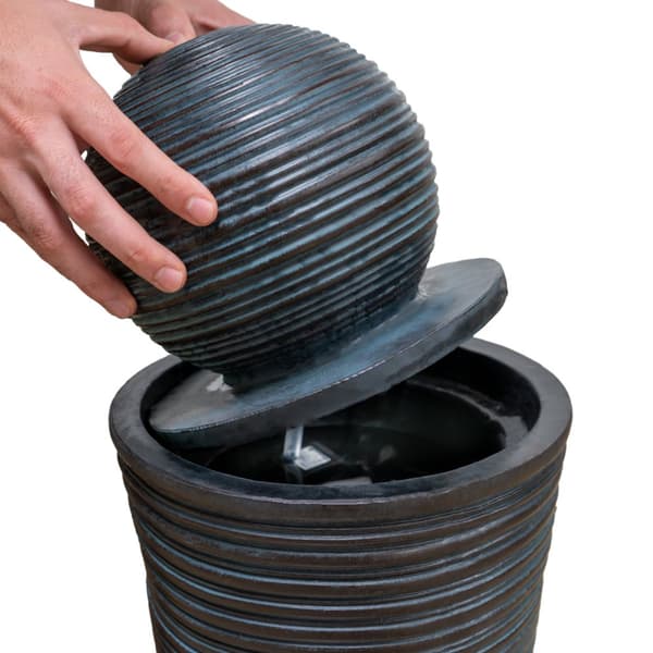 Vattensten av Resin för Trädgård Dekoration Fontän Patio Grå Sfär Fristående Rund Vattenpump Solcell Modern Vattenfall Steneffekt 6 Timmars Batteri