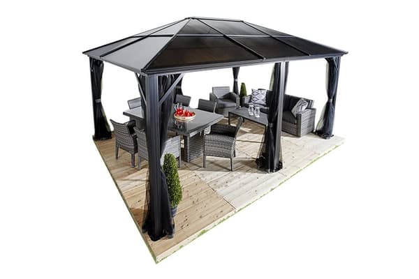 Meridien Pergola