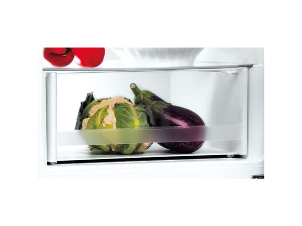 Indesit LI9 S2E S, 372 L, 39 dB, 6 kg/24h, E, hopea