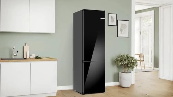 Bosch Series 6 vapaasti seisova jääkaappi/pakastin - musta