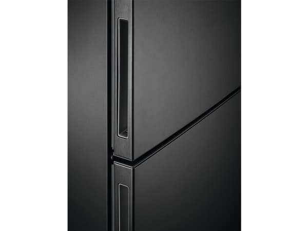 AEG RCS736DXMB, 367 l, SN-T, 39 dB, 5 kg/24h, D, Svart
