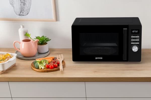 Gorenje MO23A3BH - Mikrovågsugn - 23 liter - 800 W - svart