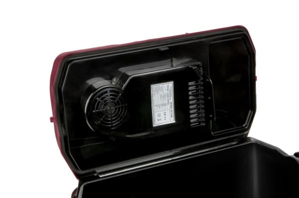 Gotie GLT-240B reisekjøleskap med svart finish, 24 l