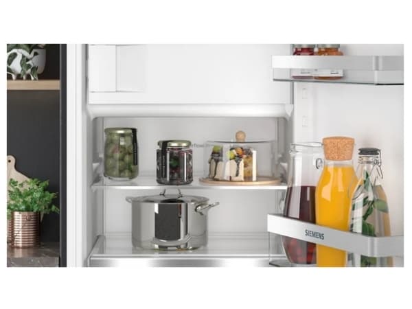 Siemens iQ300 KI22L2FE0, 119 l, Innebygget, E, 35 dB, SN-ST, 3 kg/24t