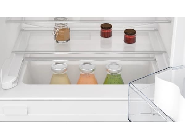 Neff KU2222FD0, 110 L, tiskialtaan alle, D, 35 dB, SN-T, 3 kg/24h