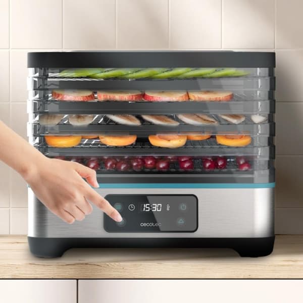 Cecotec Digital food dehydrator with stainless-steel finish and 300 W of power.
