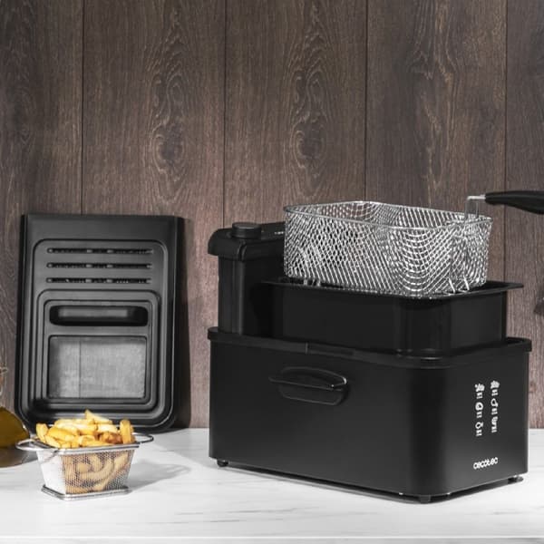 Cecotec 3-litre deep fryer, 2400 W and oil cleaning filter.