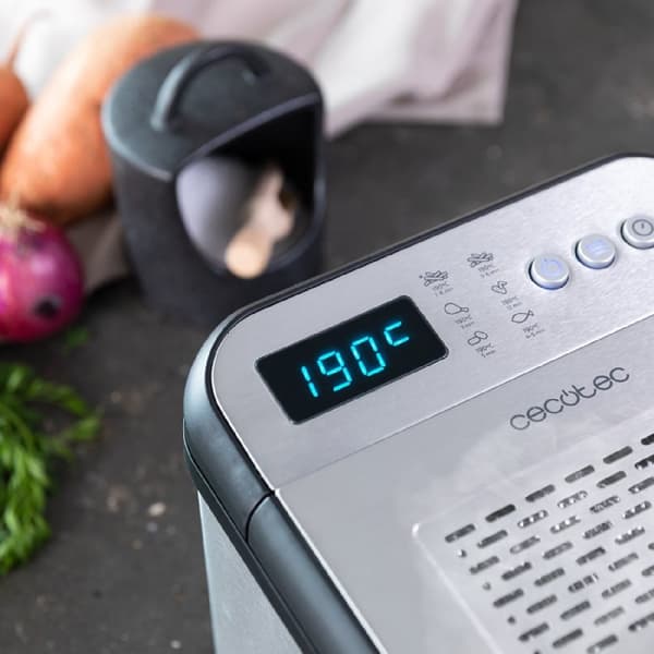 Cecotec 3.2-litre digital fryer, with stainless-steel elegant design and 5 preset programmes. Features 2400 W power and includes OilClean filter whic
