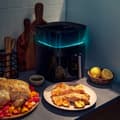 Miniatyrbild 4 av 5: Cecotec Air fryer with 5-litre capacity and water spray, touch control, and luminous design.