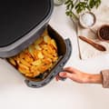 Miniatyrbild 2 av 5: Cecotec 1400 W digital air fryer with with a capacity of 4 l and viewing-window design for better monitoring of the cooking process.