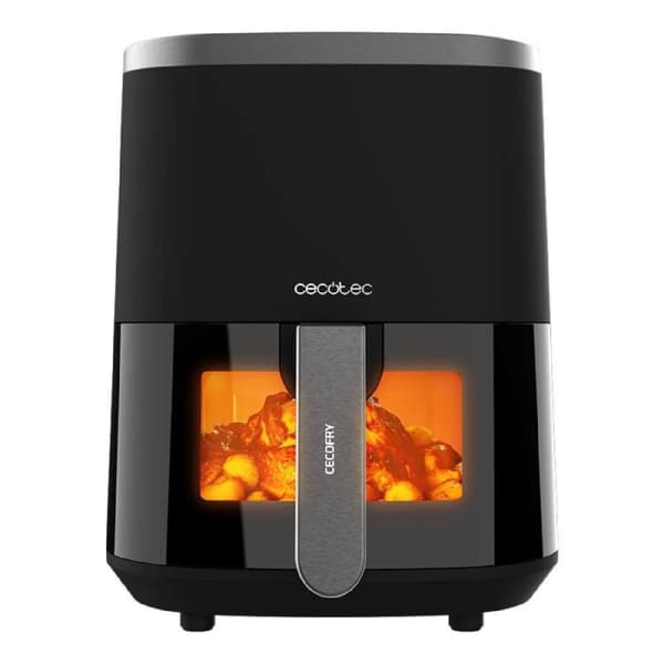 Cecotec 1400 W digital air fryer with with a capacity of 4 l and viewing-window design for better monitoring of the cooking process.
