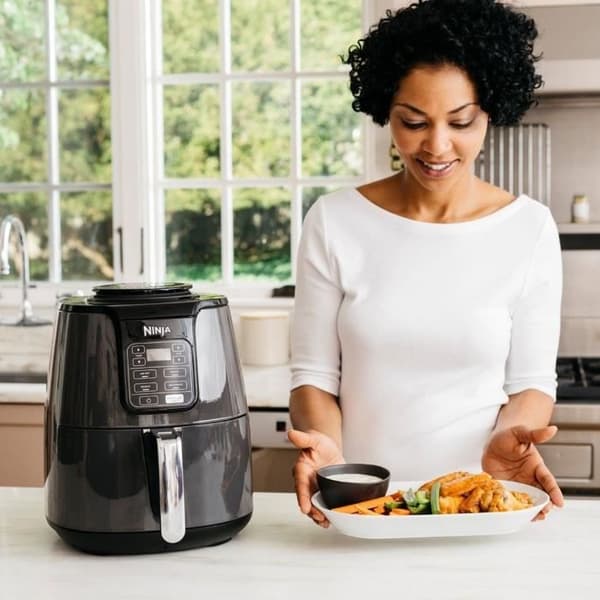 NINJA frityr utan olja - AF100EU - Kapacitet 3,8L - 4 tillagningsprogram - 1550W