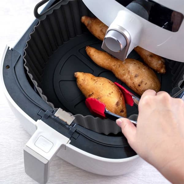 UUDELLEENKÄYTETTÄVÄ SILIKONISIKKE RASVAKEITTIMEN 20cm 279914