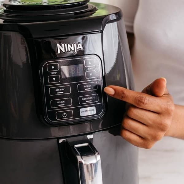NINJA frityr utan olja - AF100EU - Kapacitet 3,8L - 4 tillagningsprogram - 1550W