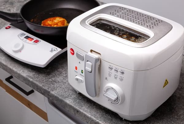 ELDOM FR18 freet Friteerauskeitin 2,5 L Harmaa, Valkoinen Erillinen 1800 W