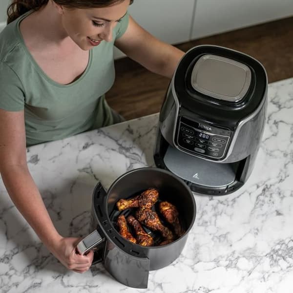 NINJA MAX AF160EU - Oljefri fritös - 6 förinställda tillagningslägen - Stor korgkapacitet 5,2 l - 1750 W