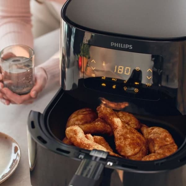 Philips Airfryer XL Oliefri frituregryde 3000 HD9270/70. 1.2 kg. Rapid Air-teknologi. 7 forudberegninger. sort