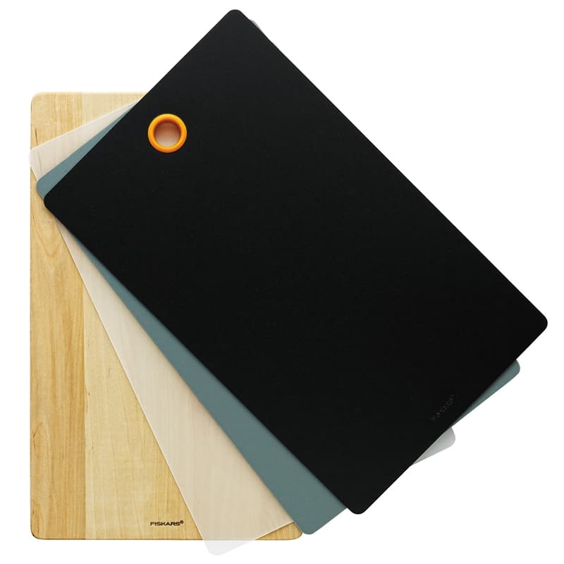 Fiskars Skärbräda i björk med 3 plasts