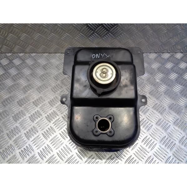 bensintank kinesisk skoter generisk 50 onyx 4 takt- USED
