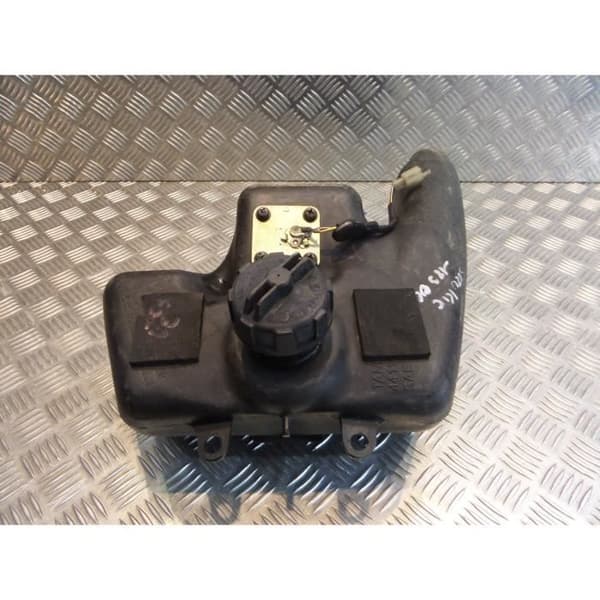 bränsletank + skotermätare suzuki 125 ue- USED