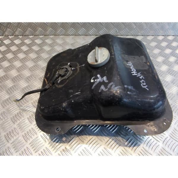 bränsletank + skotermätare honda 125 150 sh- USED