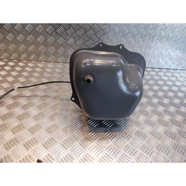 bränsletank + skotermätare honda scv 100 bly- USED