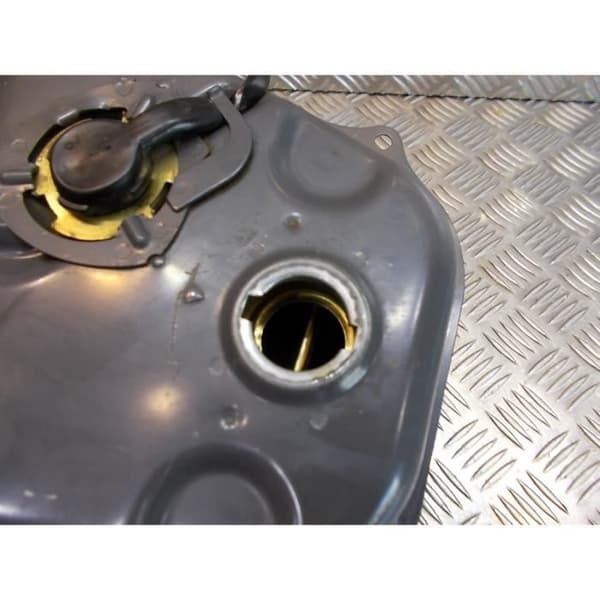 bränsletank + skotermätare honda scv 100 bly- USED