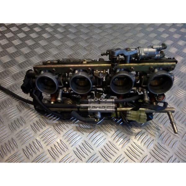 insprutningsramp gasspjäll injektor motorcykel yamaha 1300 fjr rp11 2004- USED