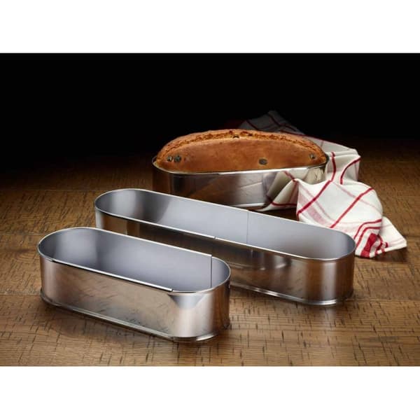 Oval baking tin