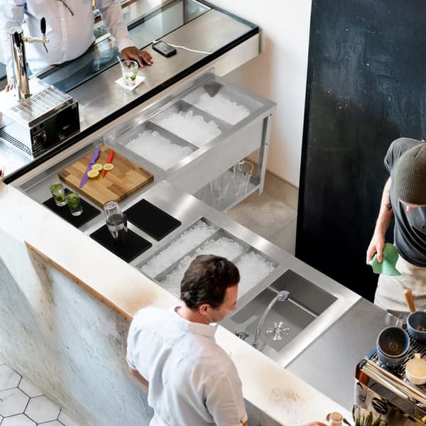 Cocktailstationer: Modulär enhet eller set med isbrunn och arbetsstation | Rostfritt stål | Alternativ med Tap and Speed ​​​​Rail | Stänkskydd | Juste