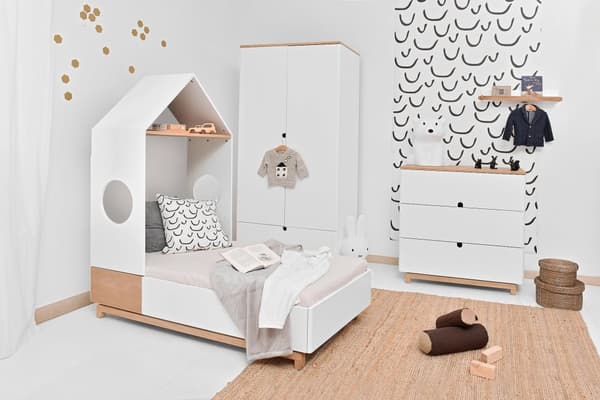 Nomi barnsäng/ juniorsäng 70x140 med låda