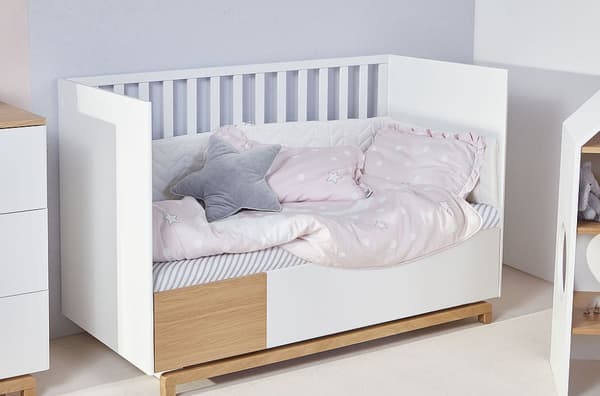 Nomi barnsäng/ juniorsäng 70x140 med låda