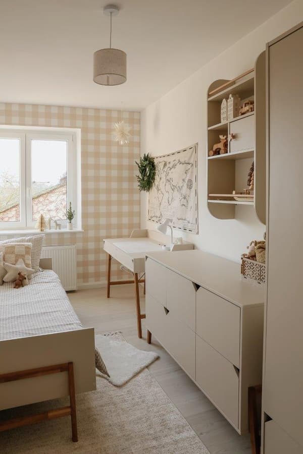 Skrivbord med 2 lådor och kabelhantering, latté med ekben – elegant och praktiskt för kontor, Lotta