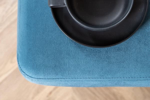 FURNLUX OTTOMAN BOM BLÅ & GULD 90CM