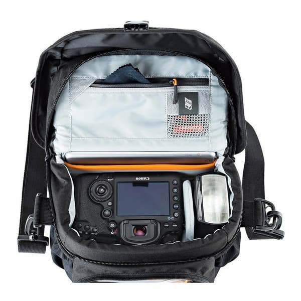 Lowepro Nova 170 Aw Ii Svart