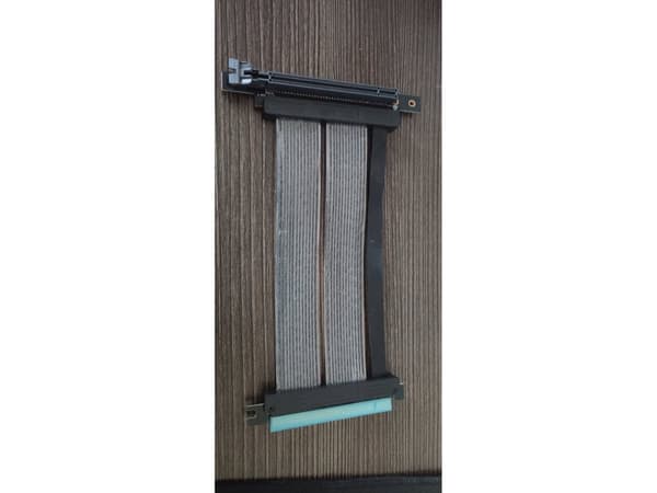 CableMod - PCI Express x16-kabel - PCI Express 4.0 x16 (hunn) til PCI Express 4.0 x16 (hann) - 30 cm - riser - svart