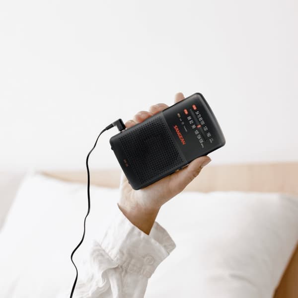 Sangean SR35 - Fickradio, Svart