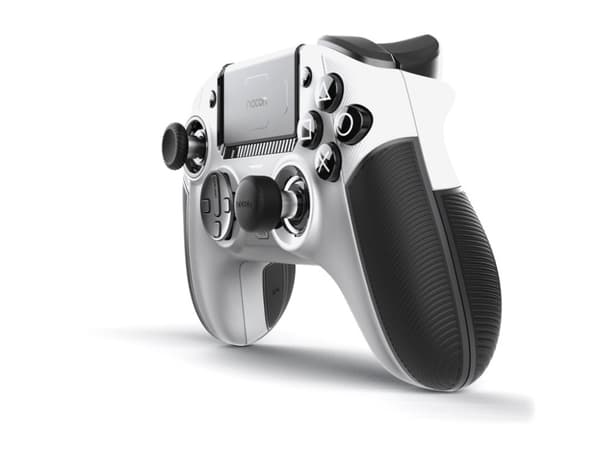 NACON REVOLUTION 5 Pro - - - langaton