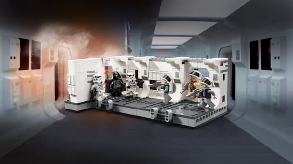 LEGO Star Wars 75387 - Går ombord på Tantive IV™-skeppet