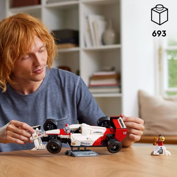 LEGO Icons 10330 - McLaren MP4/4 & Ayrton Senna