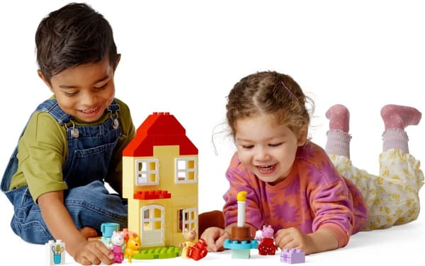 LEGO DUPLO Greta Gris - födelsedagshus