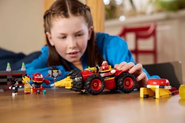 LEGO Sonic 76999 - Super Sonic mot Egg Drillster
