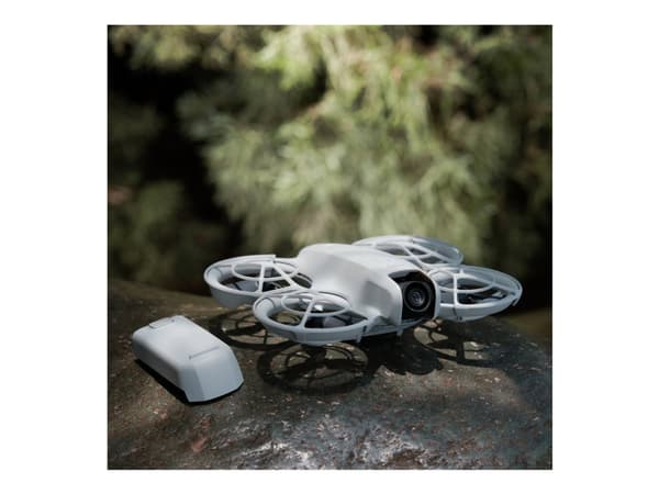 DJI Neo Fly More Combo, 4 rotors, 12 MP, 3840 x 2880 pixels, 16 m/s, 1435 mAh, Black, White
