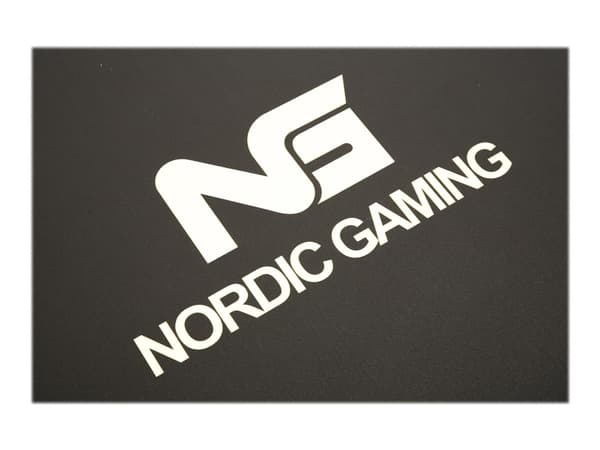 Nordic Gaming Guardian - Stolmatta - 120 x 100 cm - svart - ram: guld