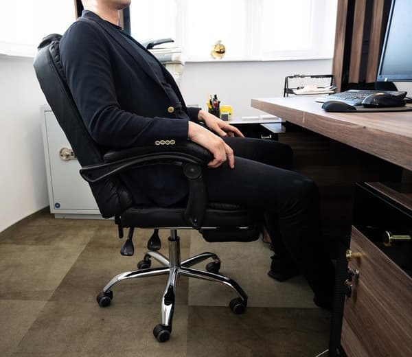 Ergonomisk Kontorsstol med Benstöd - Svart