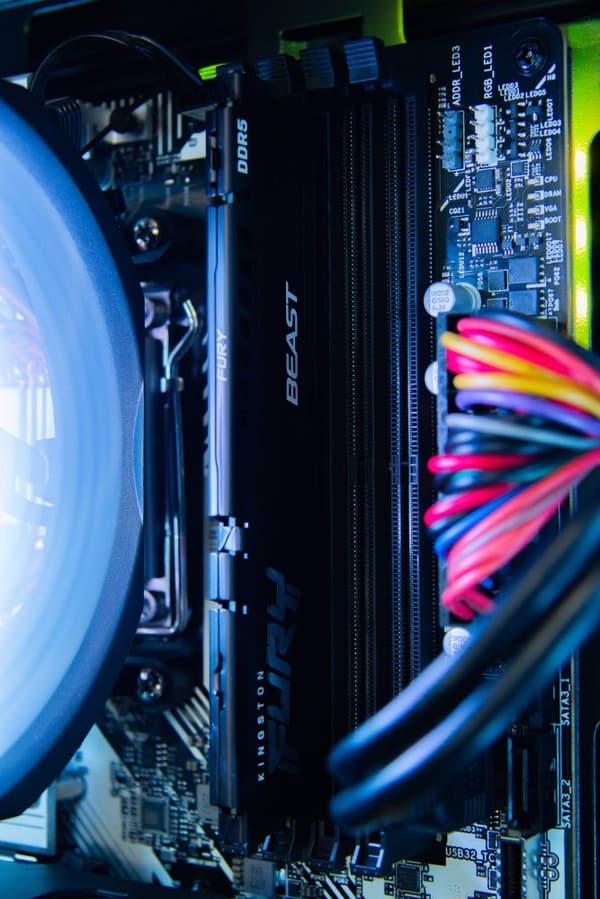 HAL3000 MČR Finale Pro 4060 / AMD Ryzen 5 7500F/ 16GB DDR5/ RTX 4060/ 1TB PCIe SSD/ WiFi/ W11