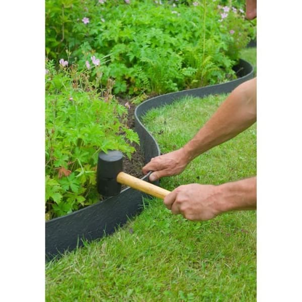 Natur Trädgårdsbård 0,12x12 m 5 mm svart 446388