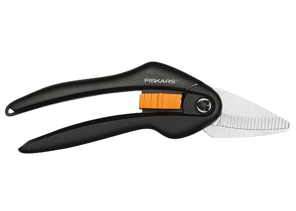 FISKARS UNIVERSAL SAKS SINGLESTEP SP28