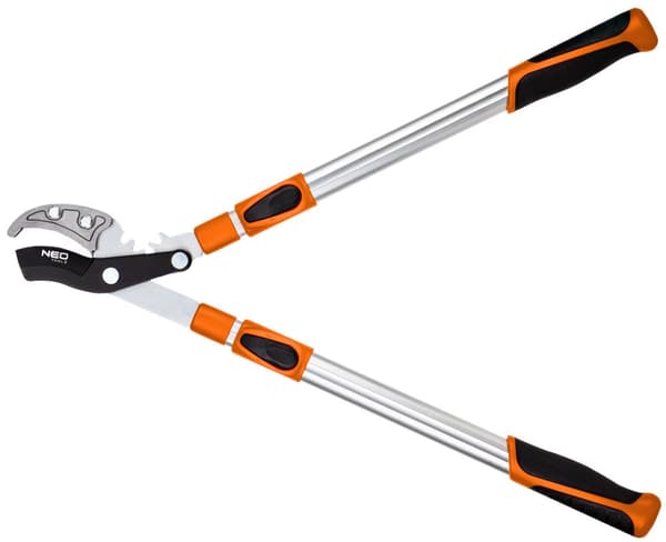 Alasin oksille 670 mm, kantama jopa 42 mm, vaihteisto lisää painevoimaa 40 %.